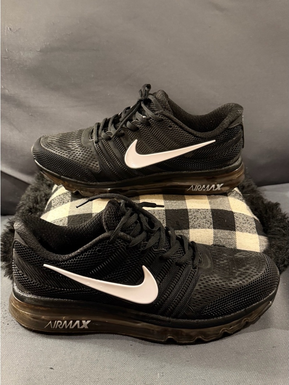 Nike Men’s Black and White Air Max Athletic Shoes